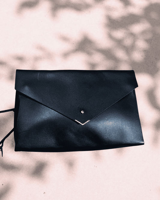 SCILLA Envelope Clutch – Black (Pre-Loved)