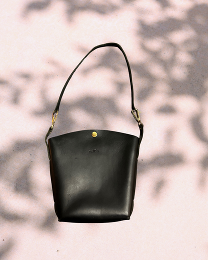 SCILLA Mäggi Crossbody – Pre-Loved Edition (Black)