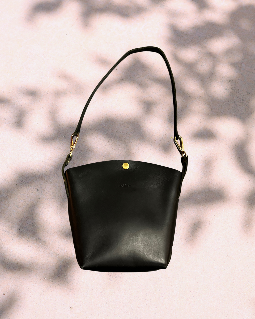 SCILLA Mäggi Crossbody – Pre-Loved Edition (Black)